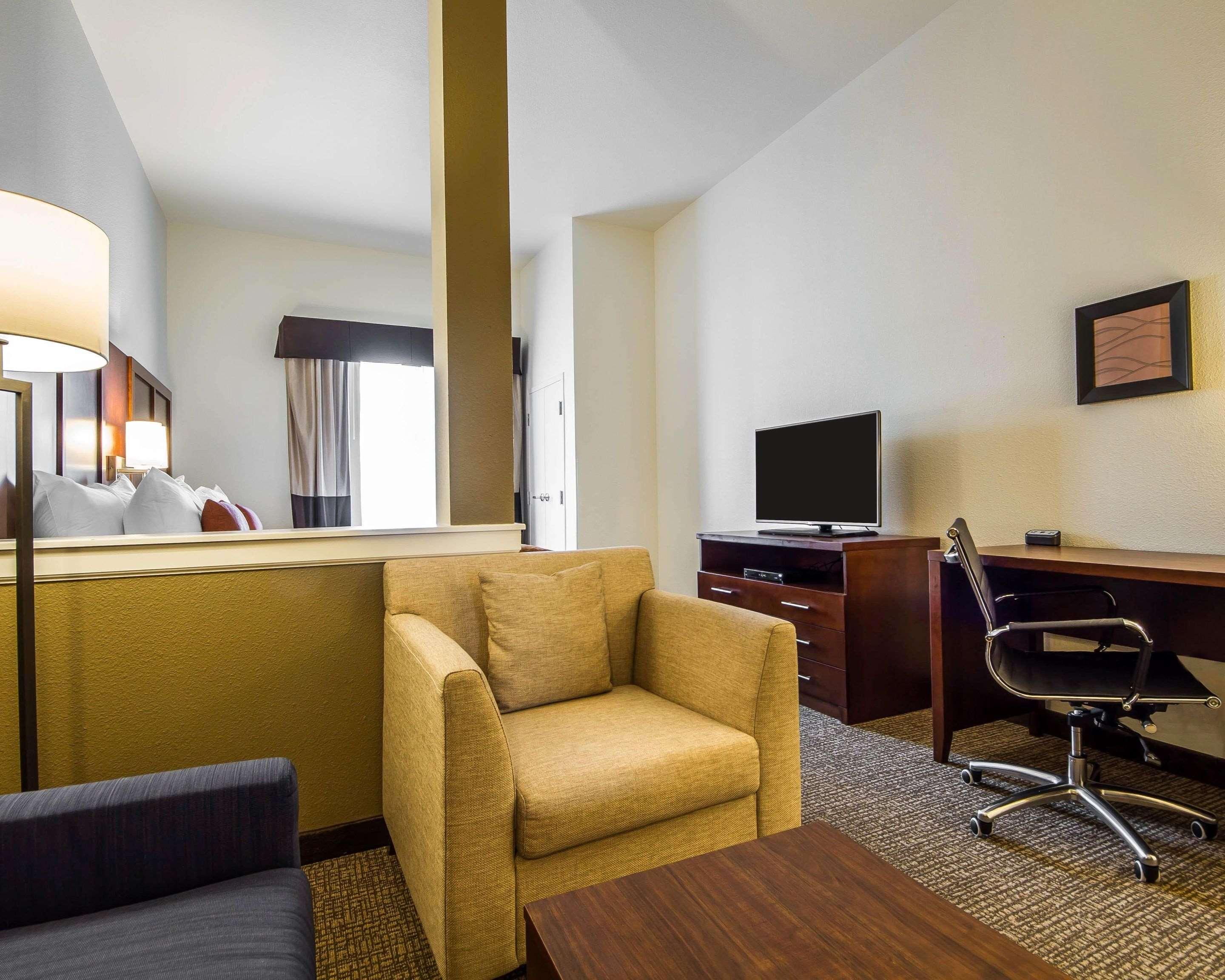 Comfort Suites Woodland - Sacramento Airport Екстер'єр фото