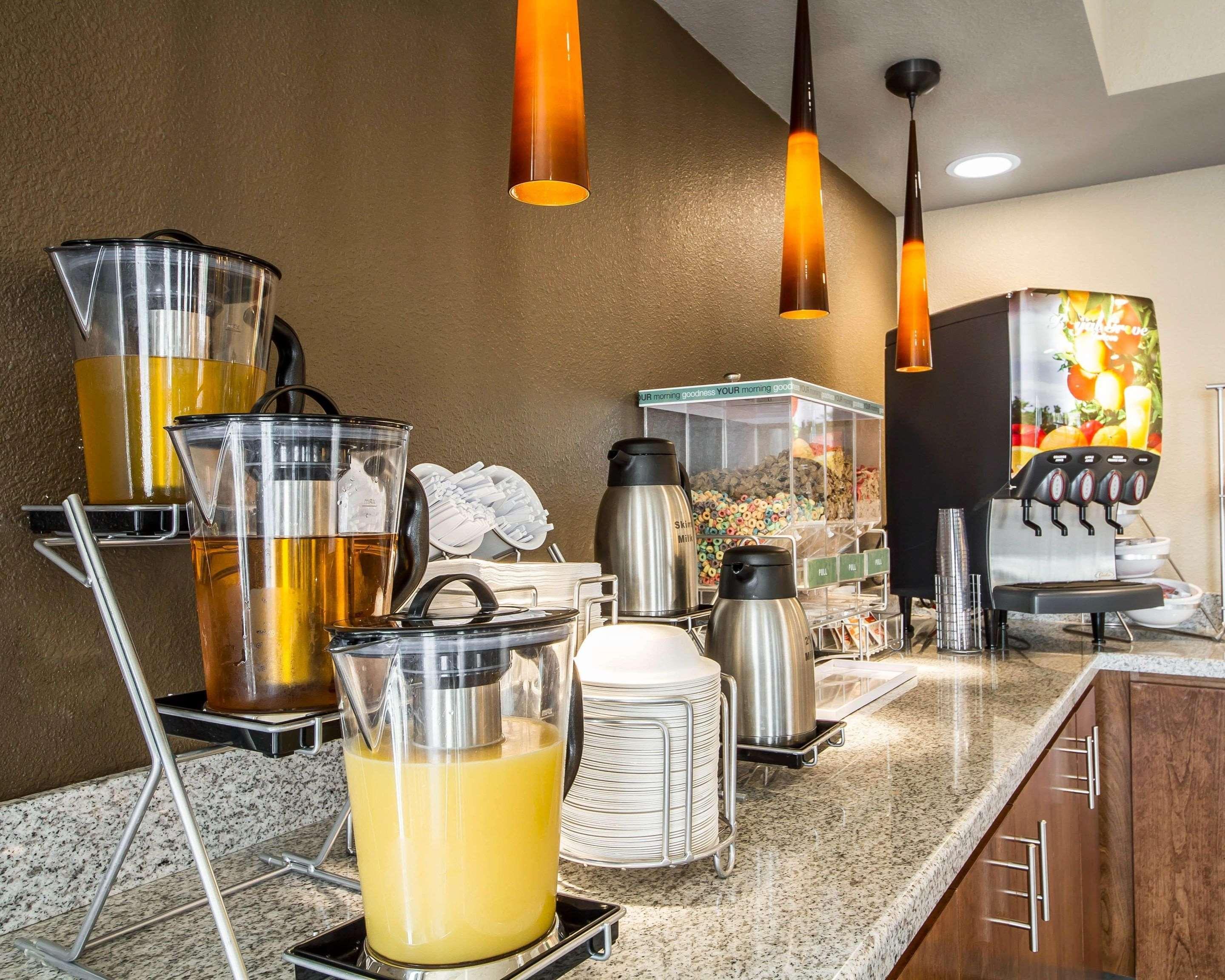 Comfort Suites Woodland - Sacramento Airport Екстер'єр фото