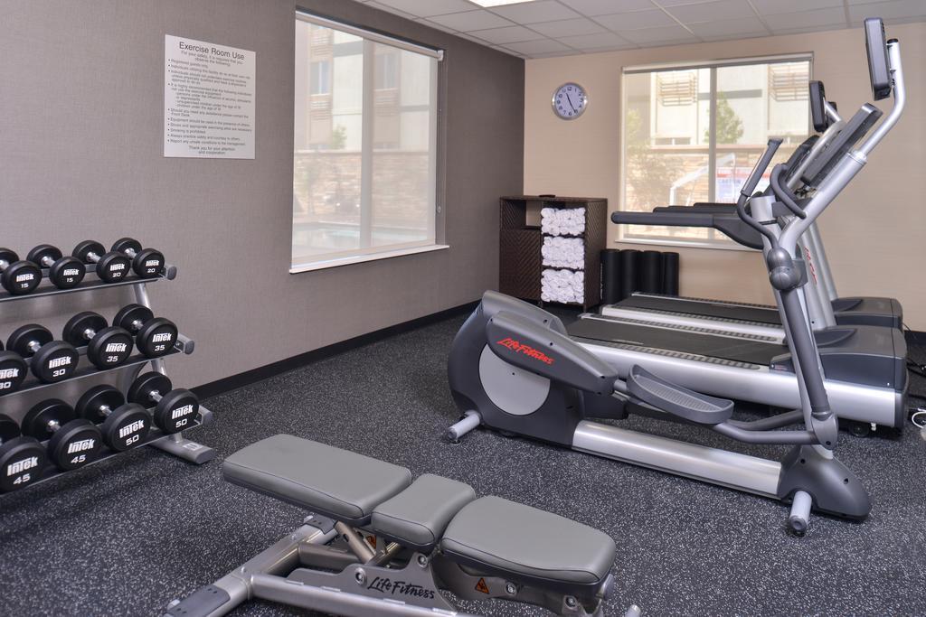 Comfort Suites Woodland - Sacramento Airport Екстер'єр фото