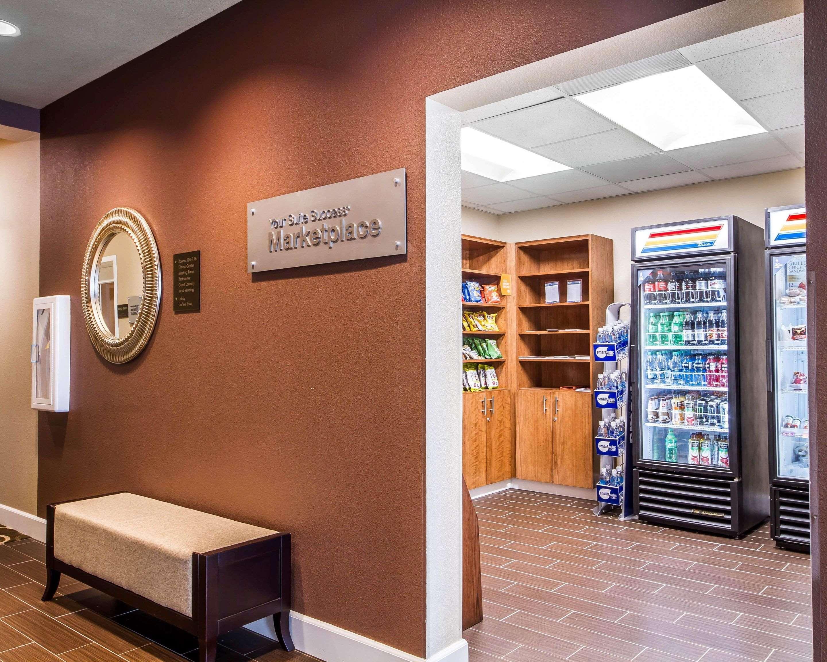 Comfort Suites Woodland - Sacramento Airport Екстер'єр фото