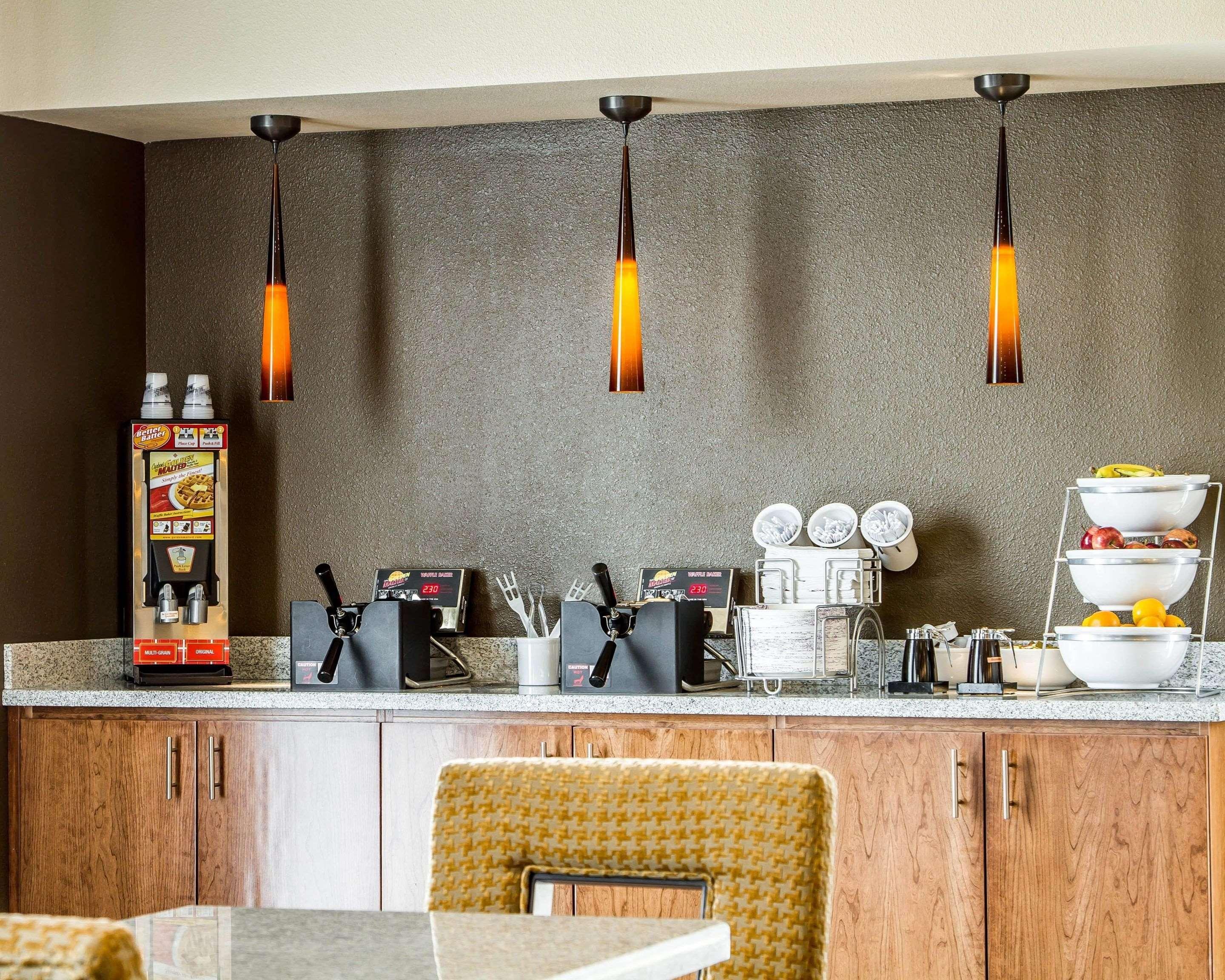 Comfort Suites Woodland - Sacramento Airport Екстер'єр фото