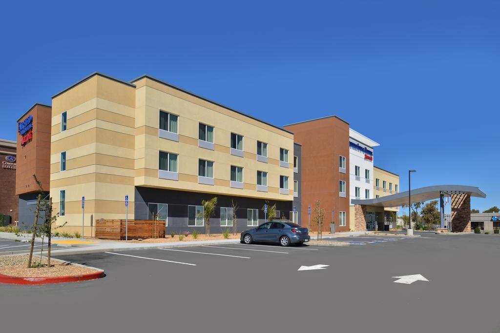Comfort Suites Woodland - Sacramento Airport Екстер'єр фото